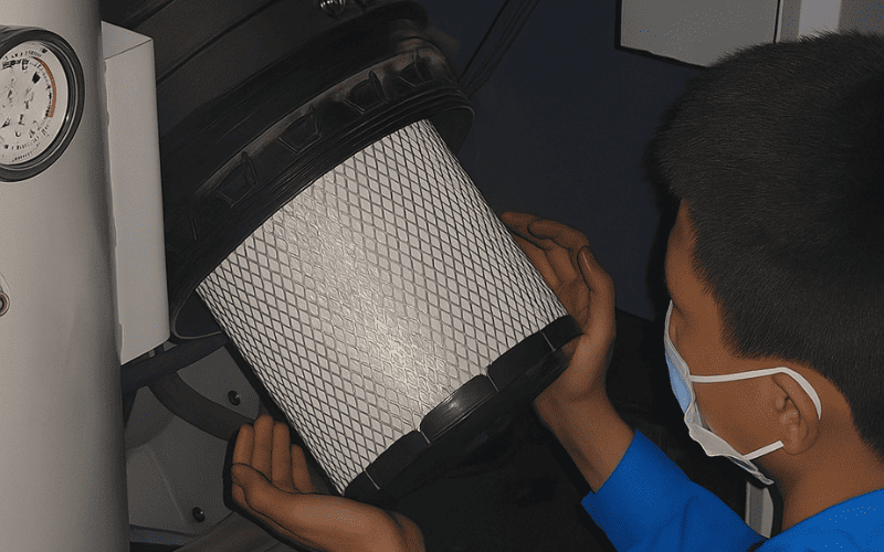 Thay thế lọc gió ACCOM UNI cho máy nén khí Hanshin